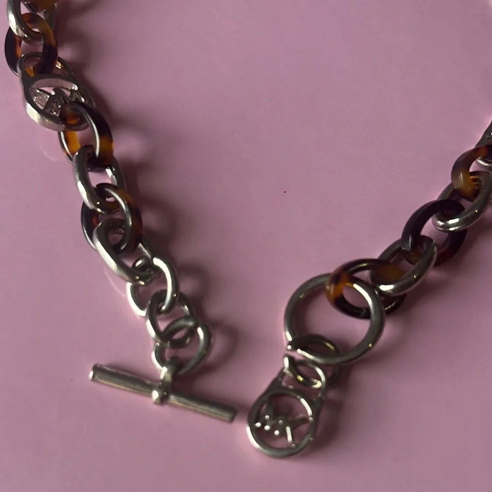 Michael Kors Silver and Brown Necklace Classic Chain Design